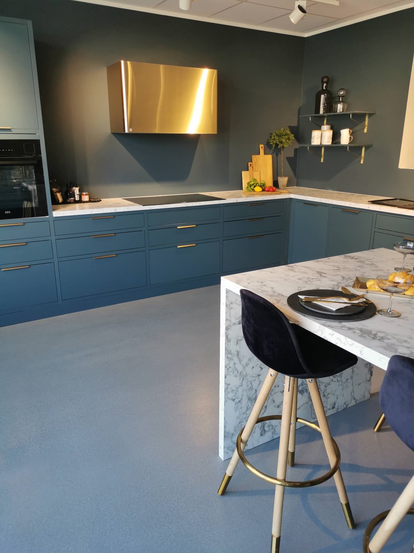 10 homes painted in Farrow & Ball Hague Blue No.30